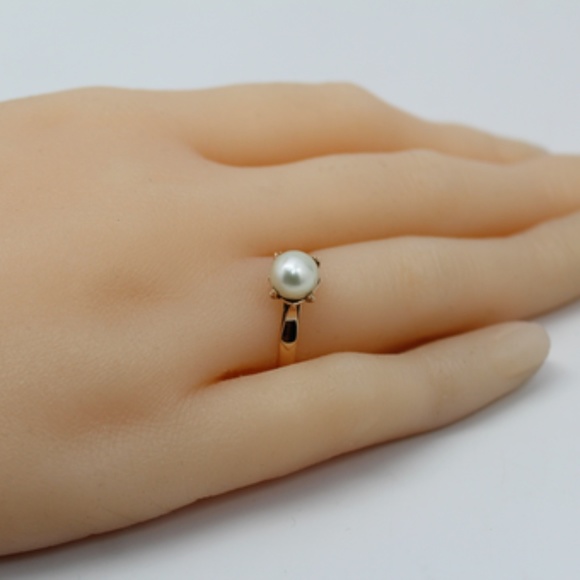 Vintage Pearl 10K Yellow Gold Ring - Picture 2 of 5